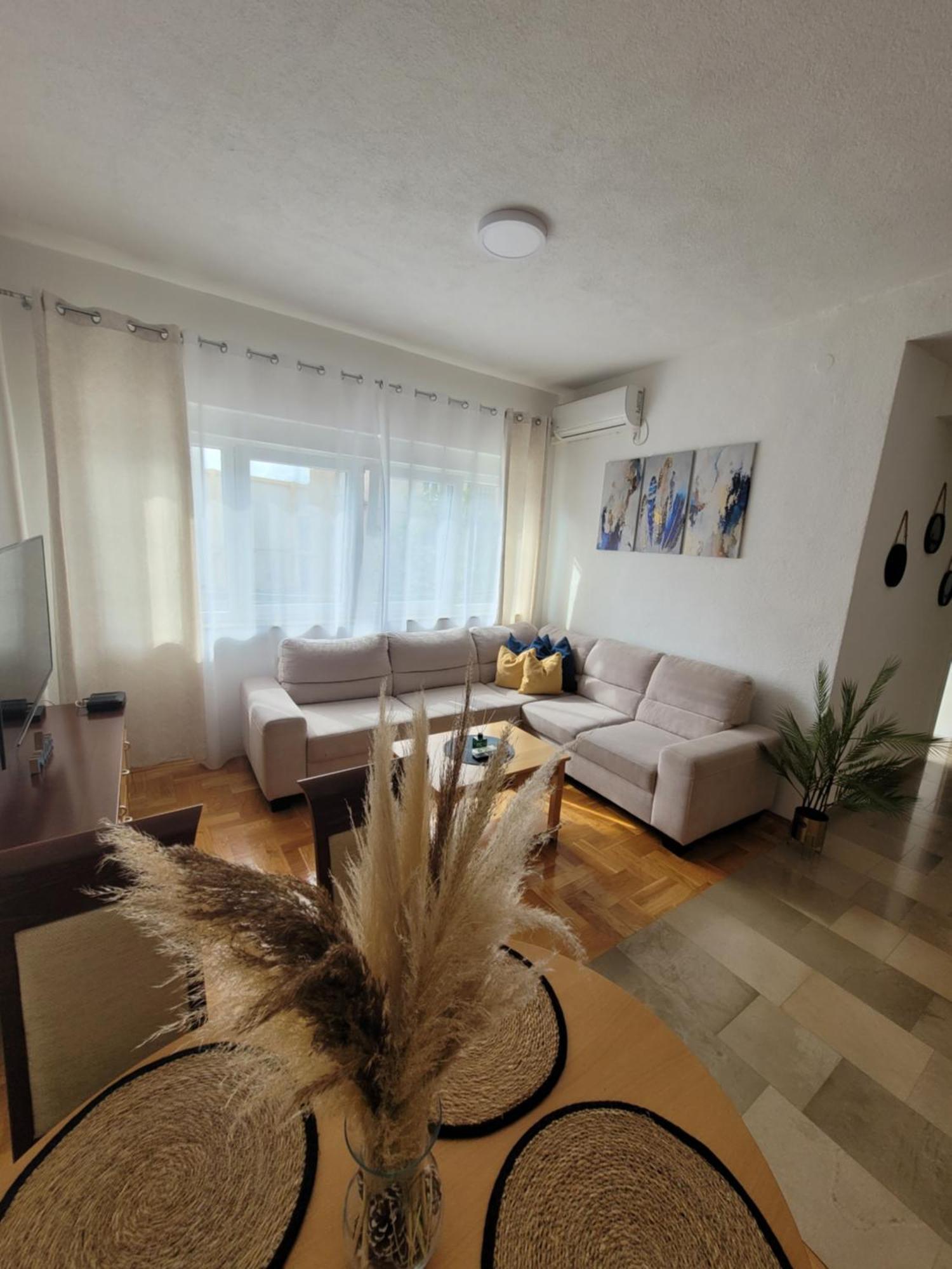 Apartman Natasa Τρέμπινιε Εξωτερικό φωτογραφία